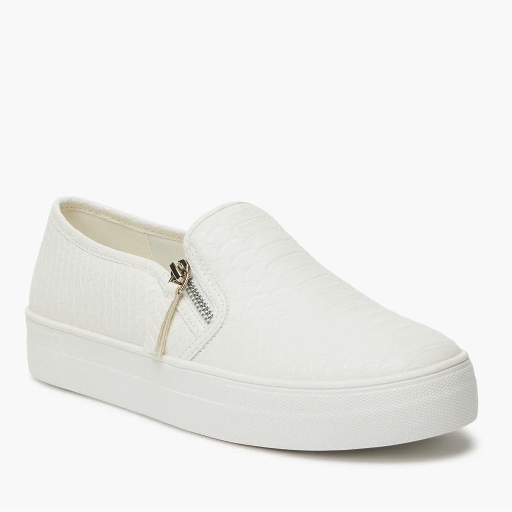 ShoeDazzle Brihgt White Sneakers